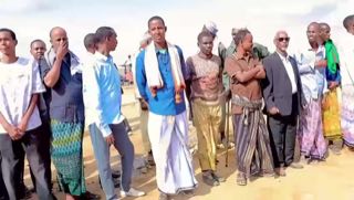 Odayaal iyo shacab isugu yimid soo dhaweynta